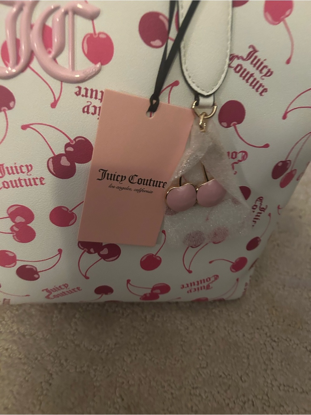 NWT white JUICY COUTURE tote bag with cherry 🍒 print. - Picture 4 of 16